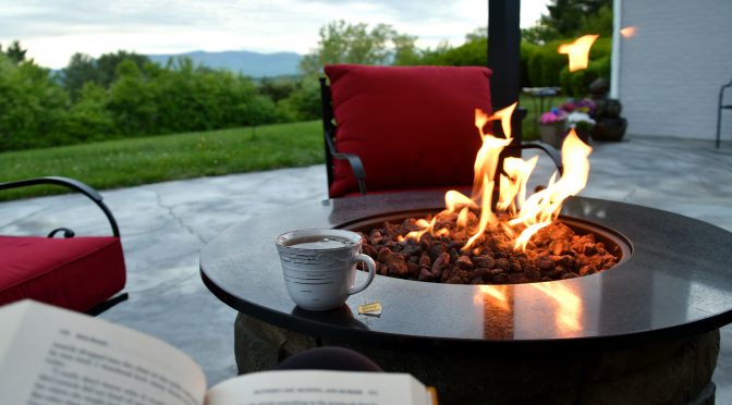 Solo Stove, Tiki, Amazon, DIY … All the Fire Pits! The Ultimate Guide to Fire Pits, Fire Tables and Patio Heaters